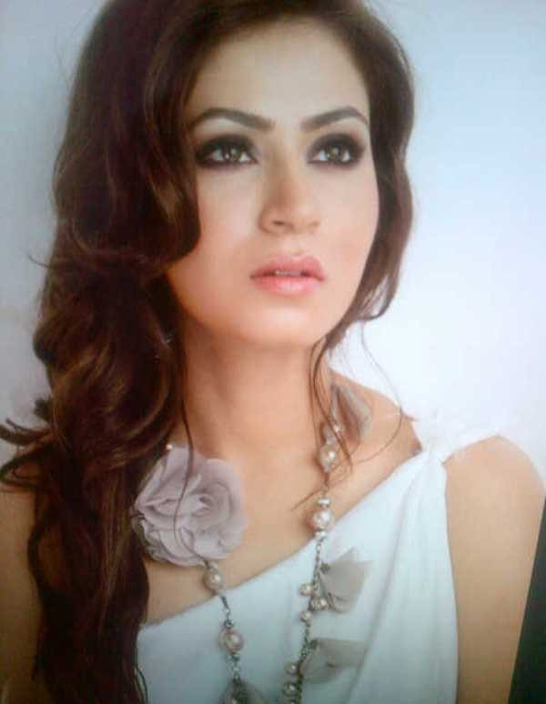 actress mansha bahl hot photo shoot photos 1407 Actress Mansha Bahl Hot Photo Shoot Photos