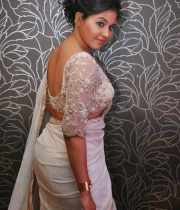 anjali-latest-stills-in-white-sari-07