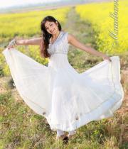 actress-maadhavi-latha-new-hot-photos-37