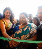 richa-gangopadhyay-at-raviteja-textiles-launch-12