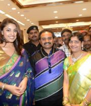 richa-gangopadhyay-at-raviteja-textiles-launch-18