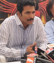 1 Nenokkadine Movie Press Meet Stills