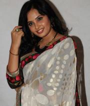 actress_aarushi_cute_photos_in_white_saree_premantene_chitram_audio_release_photostills_10_s_549-1