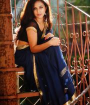 aasheeka-hot-photo-shoot-stills-in-saree-07