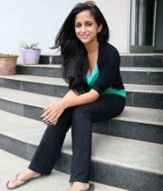 aasheeka-hot-pictures-in-black-jeans-05