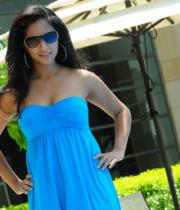 aasheeka-hot-pictures-in-blue-skirt-13