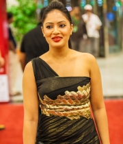 celebs-hot-photos-at-siima-awards-2013-event-27