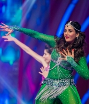 celebs-hot-photos-at-siima-awards-2013-event-3