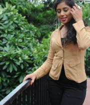 actress-jeevitha-latest-stills-08