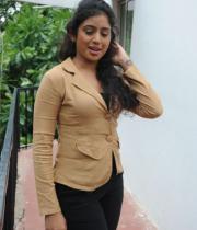 actress-jeevitha-latest-stills-17