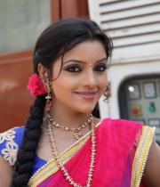 padmini-half-saree-stills-3