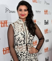 actress-parineeti-chopra-hot-stills-at-tiff-2013-1