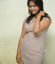 actress-pooja-latest-photo-stills-22