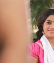 actress-actress-poorna-latest-hot-photos-01