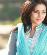 actress-actress-poorna-latest-hot-photos-02