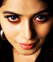 actress-actress-poorna-latest-hot-photos-05