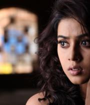 actress-actress-poorna-latest-hot-photos-15