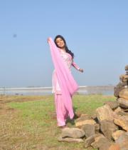 actress-actress-poorna-latest-hot-photos-18