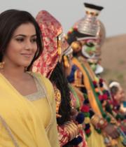 actress-actress-poorna-latest-hot-photos-22