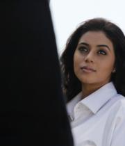 actress-actress-poorna-latest-hot-photos-24