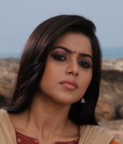 actress-actress-poorna-latest-hot-photos-25