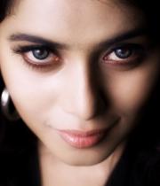 actress-actress-poorna-latest-hot-photos-26