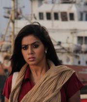 actress-actress-poorna-latest-hot-photos-27