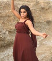 actress-actress-poorna-latest-hot-photos-34