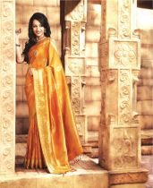 actress-trisha-krishnan-cute-photos-in-saree-02