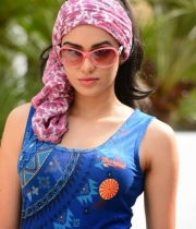 adah-sharma-hot-photos-2