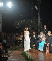 992_8_aditi-rao-vinodham-8