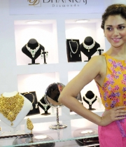 aditi-rao-hydari-hot-pics-1