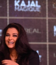 aishwarya-rai-launches-kajal-magique-photos-2