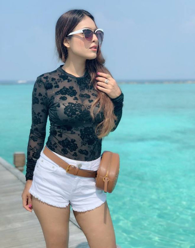 aishwarya-sushmita-photo-shoot_15