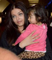 aiswarya-rai-daughter-aaradhya-stills-06