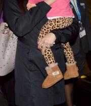 aiswarya-rai-daughter-aaradhya-stills-10