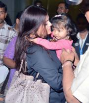 aiswarya-rai-daughter-aaradhya-stills-13