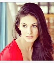 amyra-dastur-hot-photos-3