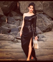 amyra-dastur-hot-photos-4