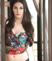 amyra-dastur-hot-photos-9