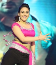 aksha-pardasany-hot-stills-04