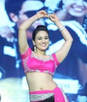 aksha-pardasany-hot-stills-06