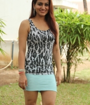 aksha-pardasany-hot-photos-5