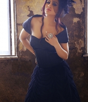 aksha-pardasany-latest-hot-stills-8