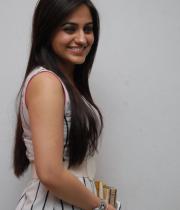 aksha-pardasany-latest-stills-01