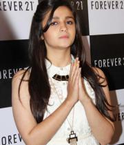 alia-bhatt-at-forever-21-store-3-launch-1