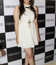 alia-bhatt-at-forever-21-store-3-launch-6