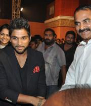 allu-arjun-iddarammayilatho-audio-launch-stills-10