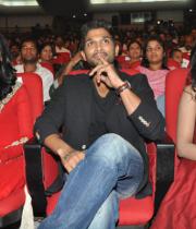 allu-arjun-iddarammayilatho-audio-launch-stills-17