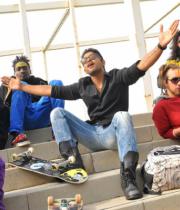 allu-arjuns-iddarammayilatho-latest-still-10